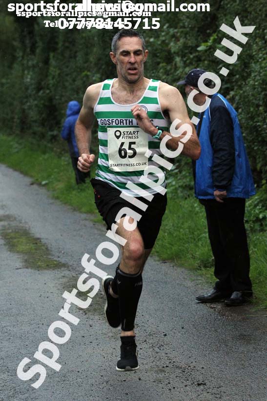 Morpeth 10k Road Race (North Eastern Champs. 10k). Photo: David T. Hewitson/Sports for All Pics